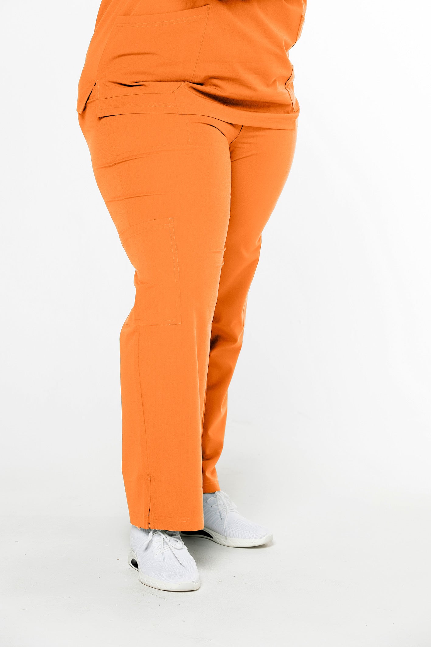 CSCRUBS Classic collection, Straight leg pant, Professional, Workwear, Healthcare, Tailored fit, High-quality fabric, Durable, Functional pockets, Elasticized waistband, Comfortable, Polished, Uniform, Medical field, Scrubs, Versatile, Essential, Reliable, Long-lasting